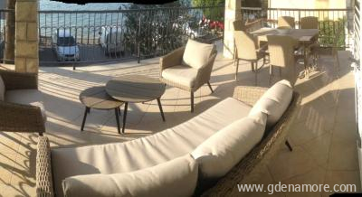 La costa blanca del mar, alojamiento privado en Bijela, Montenegro